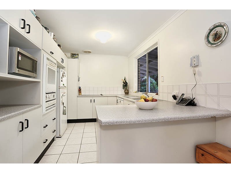 36 Bell Rd, Glass House Mountains QLD 4518