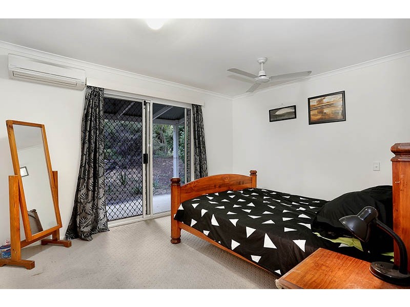 36 Bell Rd, Glass House Mountains QLD 4518