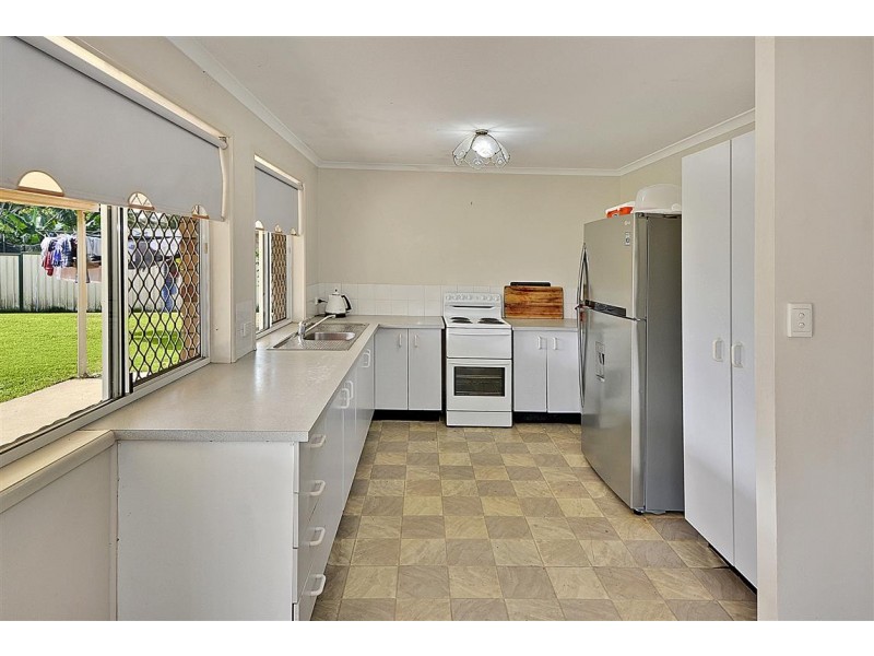 37 Chantilly Crescent, Beerwah QLD 4519