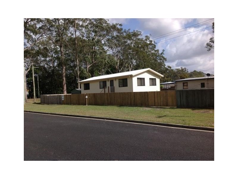 39 Beerwah Parade, Beerwah QLD 4519