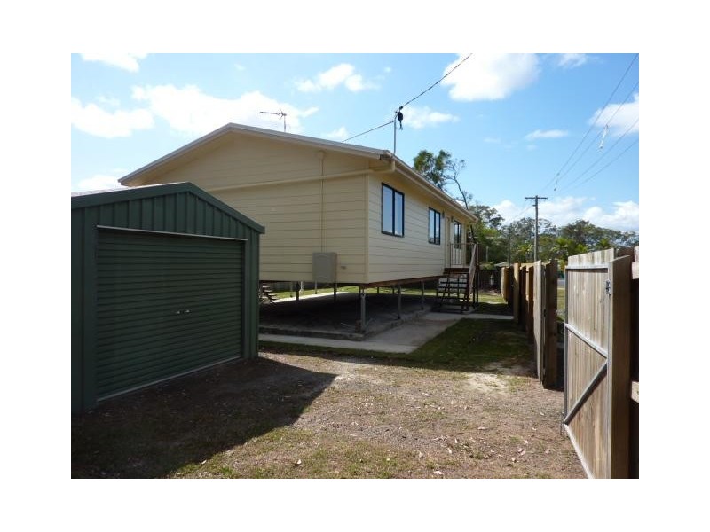39 Beerwah Parade, Beerwah QLD 4519