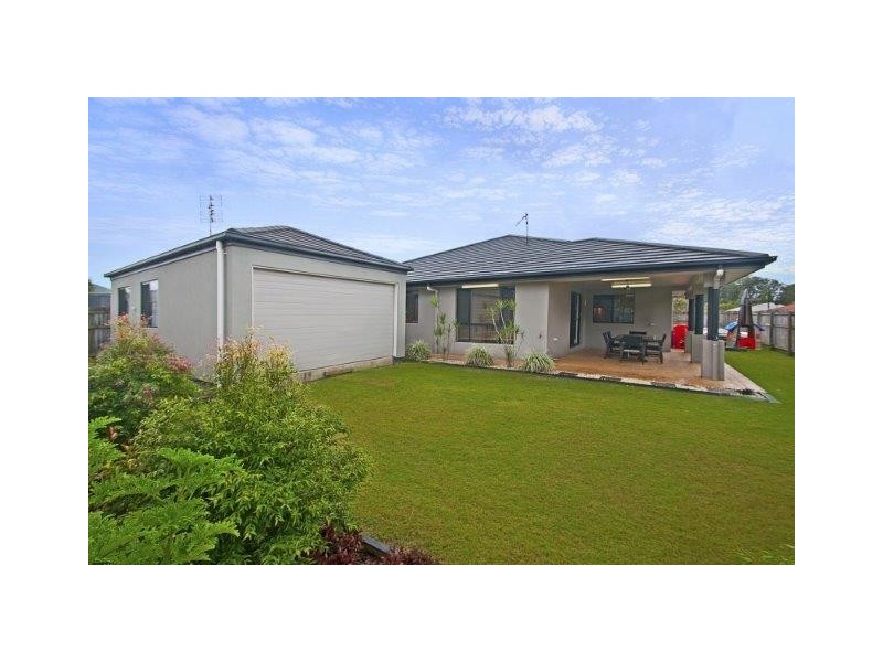 4 Sapphire Court, Beerwah QLD 4519