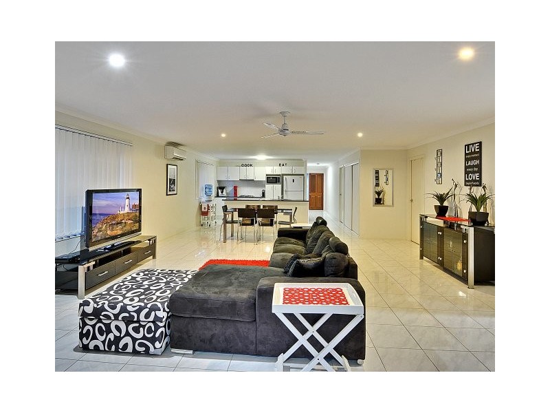 6 Woodgrove BVD, Beerwah QLD 4519