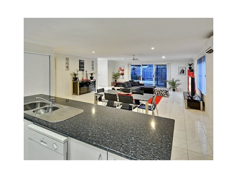 6 Woodgrove BVD, Beerwah QLD 4519