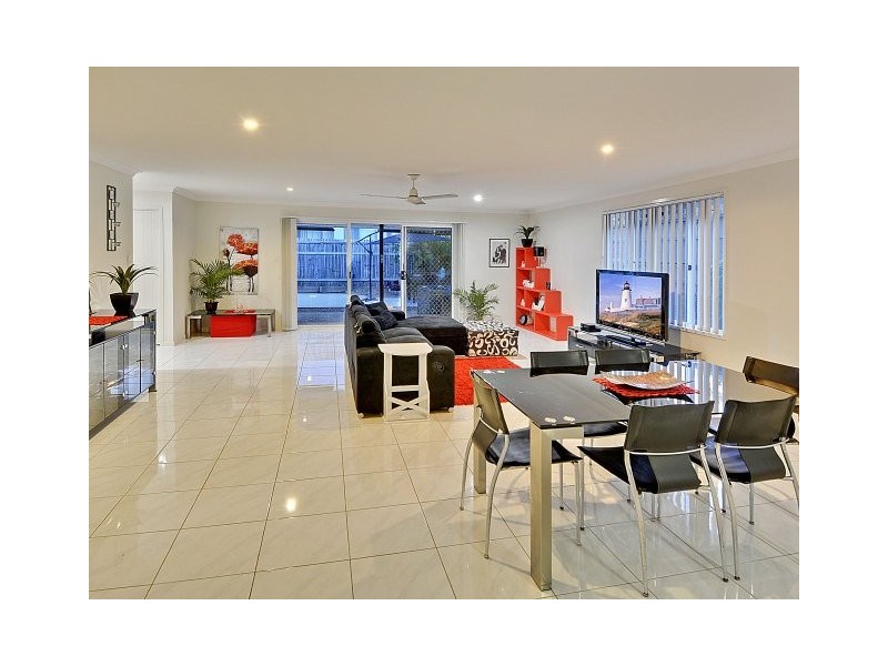 6 Woodgrove BVD, Beerwah QLD 4519