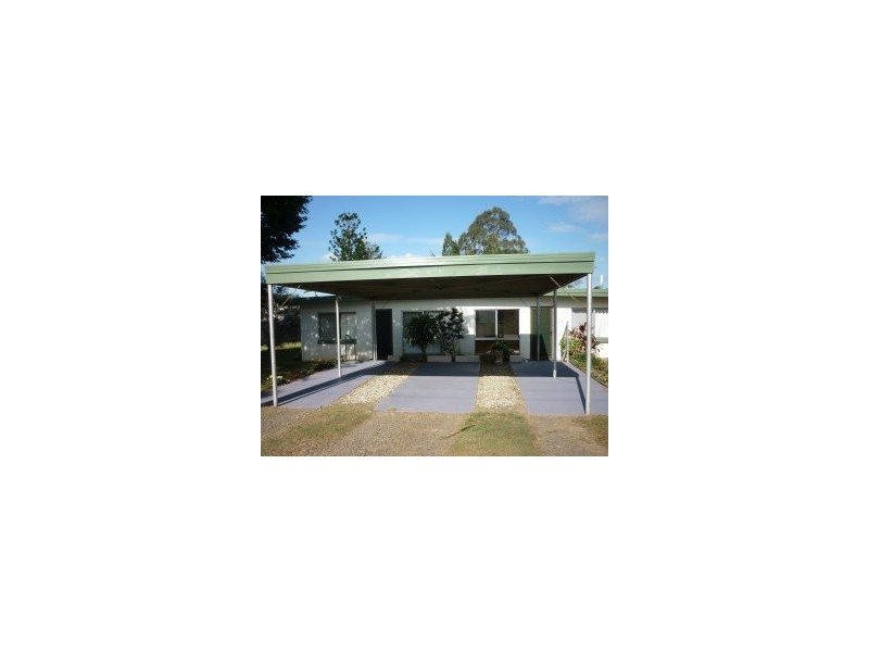 2/3 Nichols Avenue, Beerwah QLD 4519
