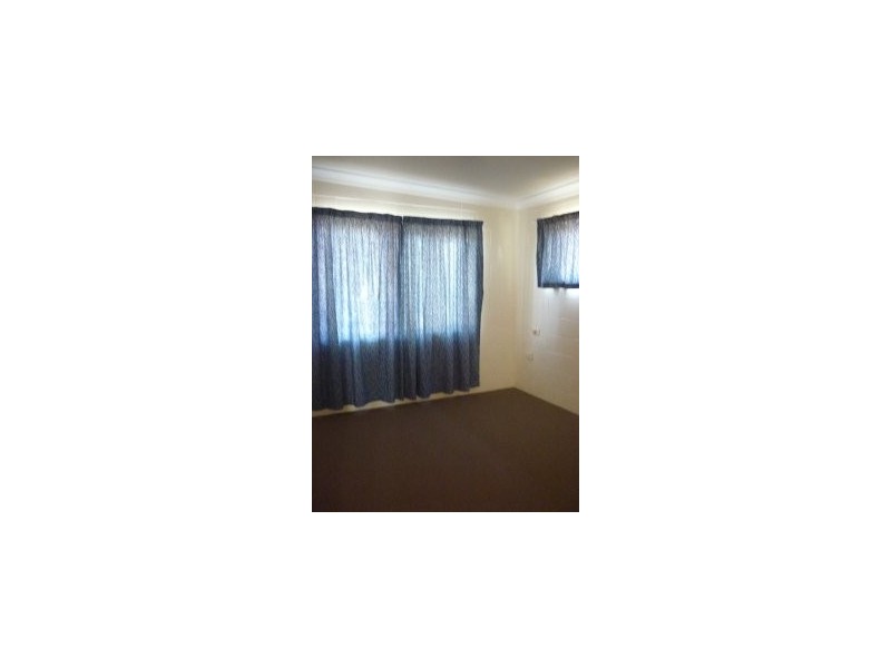 2/3 Nichols Avenue, Beerwah QLD 4519