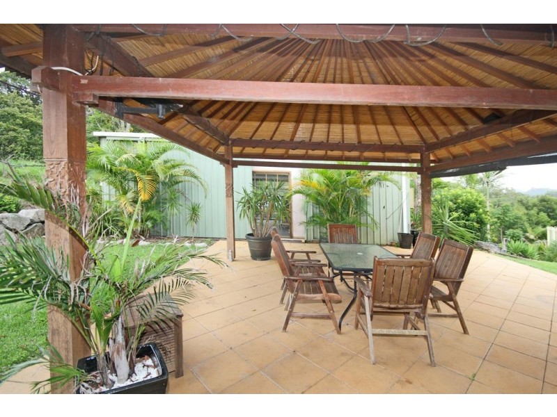 11 Littles Road, Glass House Mountains QLD 4518