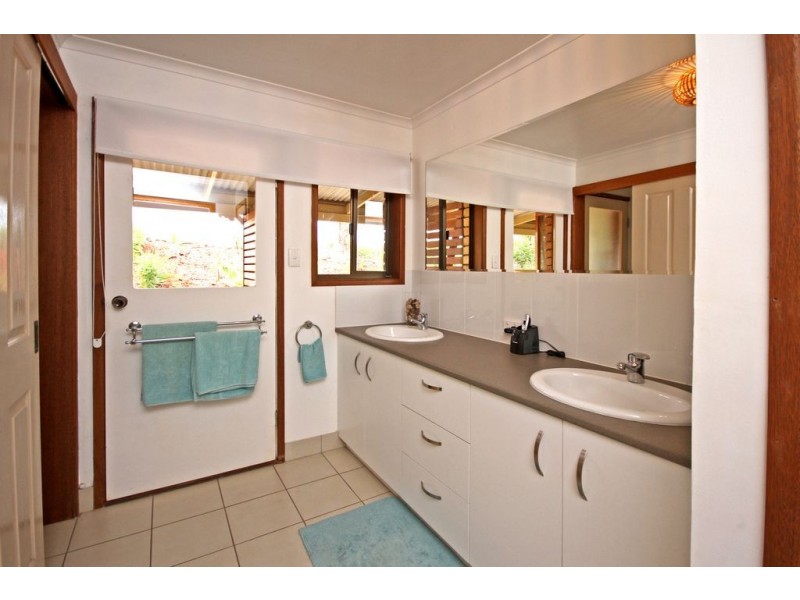 11 Littles Road, Glass House Mountains QLD 4518