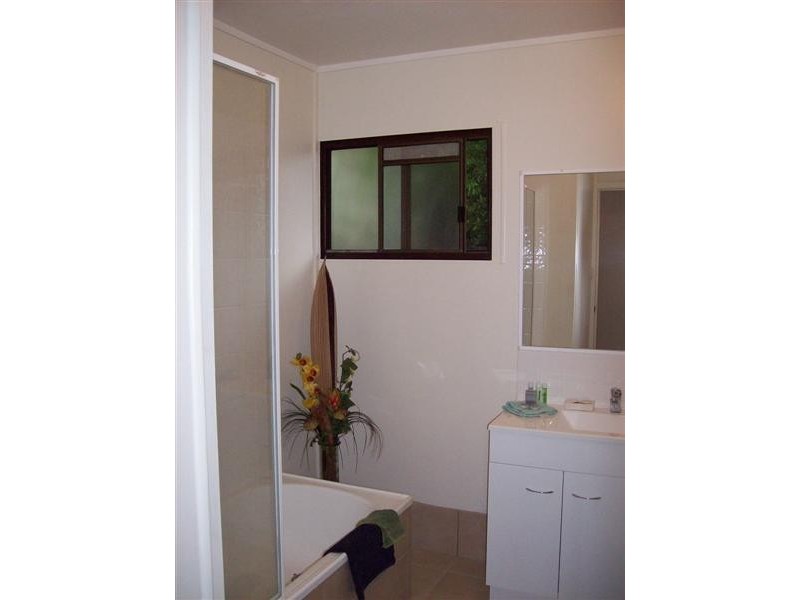 7 Laurel Street, Beerwah QLD 4519