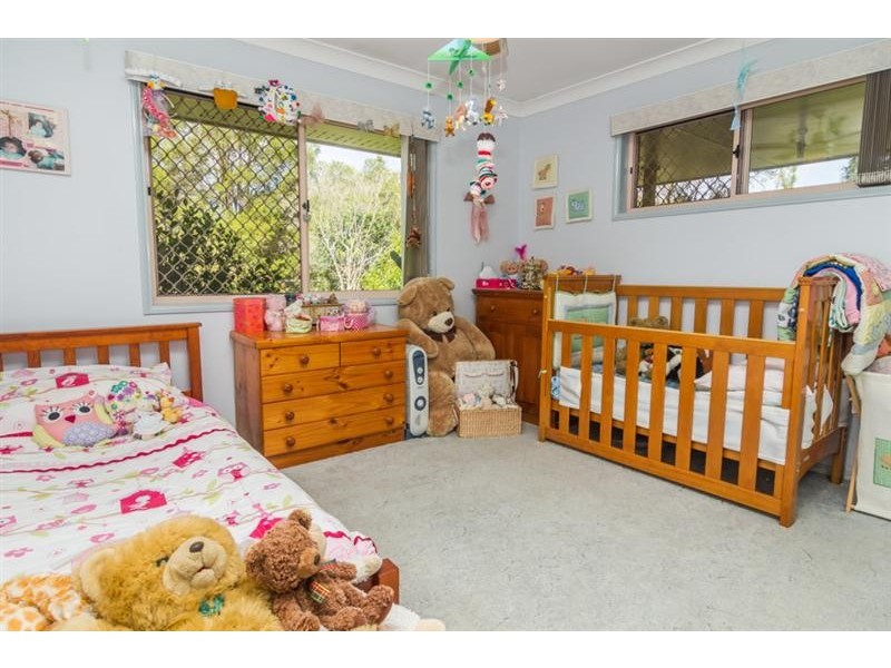 493 Cove Road, Woodford QLD 4514