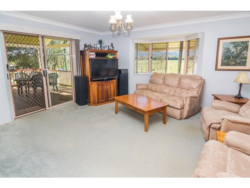 493 Cove Road, Woodford QLD 4514