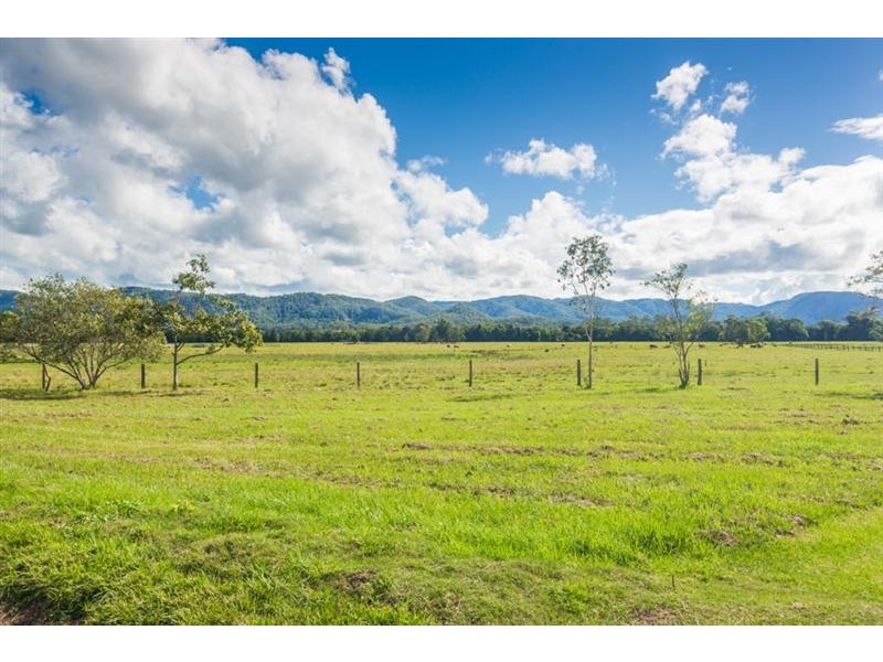 493 Cove Road, Woodford QLD 4514