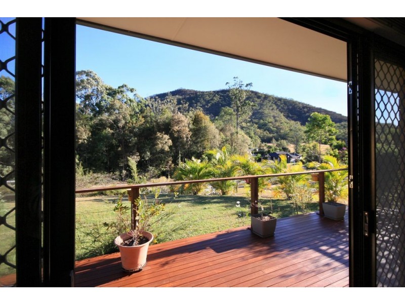 2 Bloomfield Place, Beerwah QLD 4519