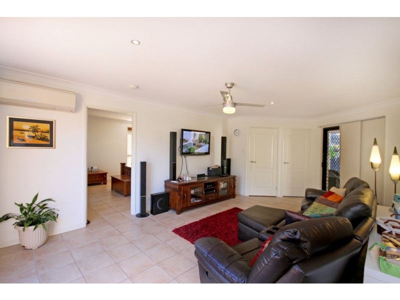 2 Bloomfield Place, Beerwah QLD 4519