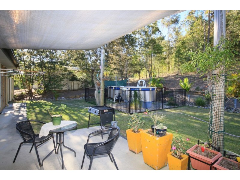 2 Bloomfield Place, Beerwah QLD 4519