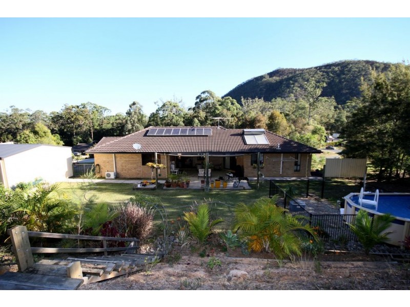 2 Bloomfield Place, Beerwah QLD 4519