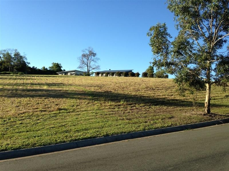 2 Avilka Place, Beerwah QLD 4519
