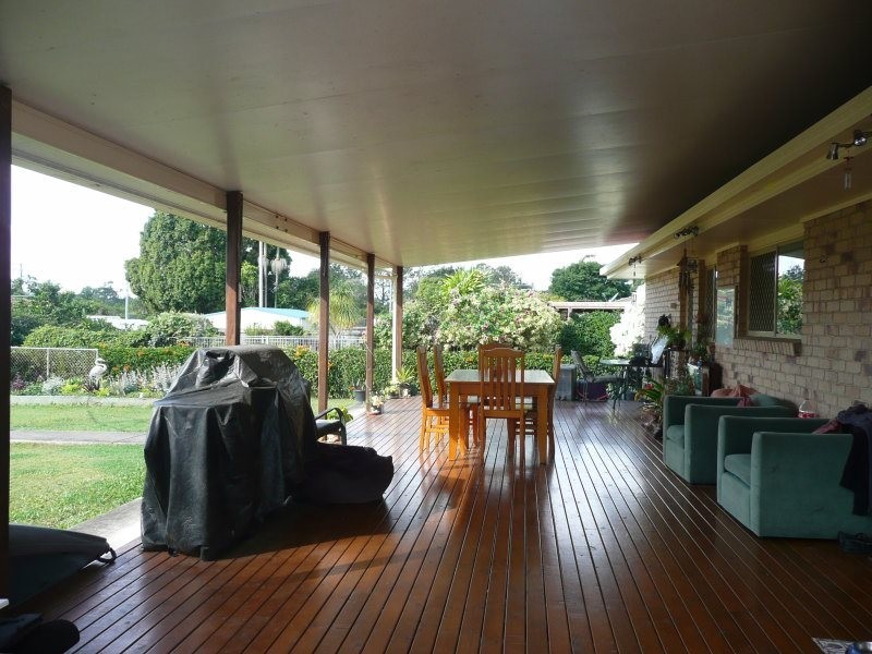 16 Tudor Court, Beerwah QLD 4519