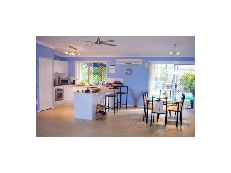 13 Tiverton Place, Landsborough QLD 4550