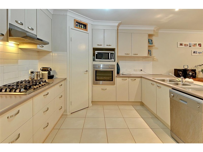 43 Endeavour Bark Drive, Glass House Mountains QLD 4518
