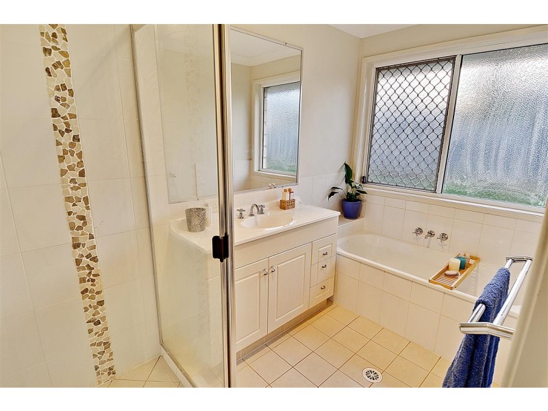 43 Endeavour Bark Drive, Glass House Mountains QLD 4518