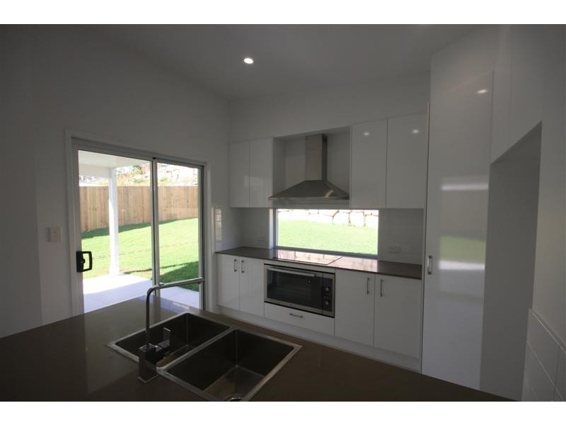 13 Jarrah Way, Landsborough QLD 4550