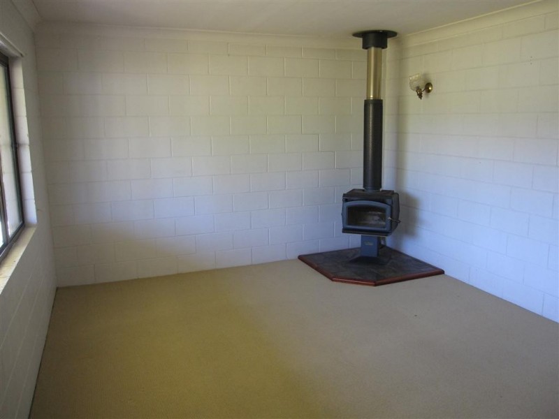 8 Gympie Street North, Landsborough QLD 4550