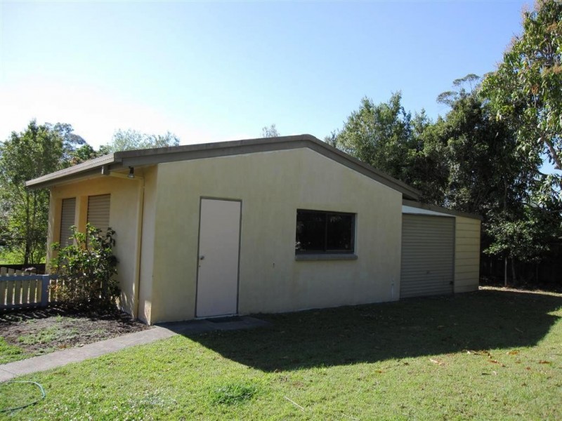 8 Gympie Street North, Landsborough QLD 4550