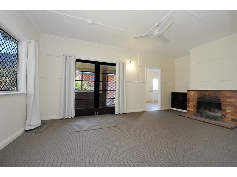 29 Beerwah Parade, Beerwah QLD 4519