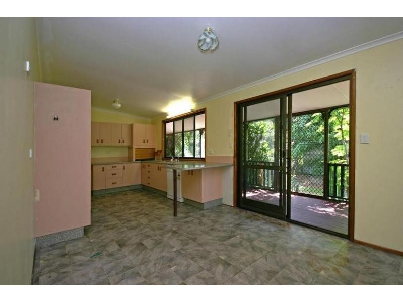 6 Sidha Road, Glass House Mountains QLD 4518