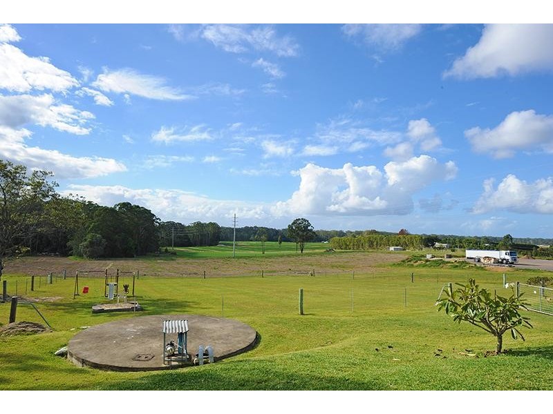 114 Pikes Road, Glass House Mountains QLD 4518