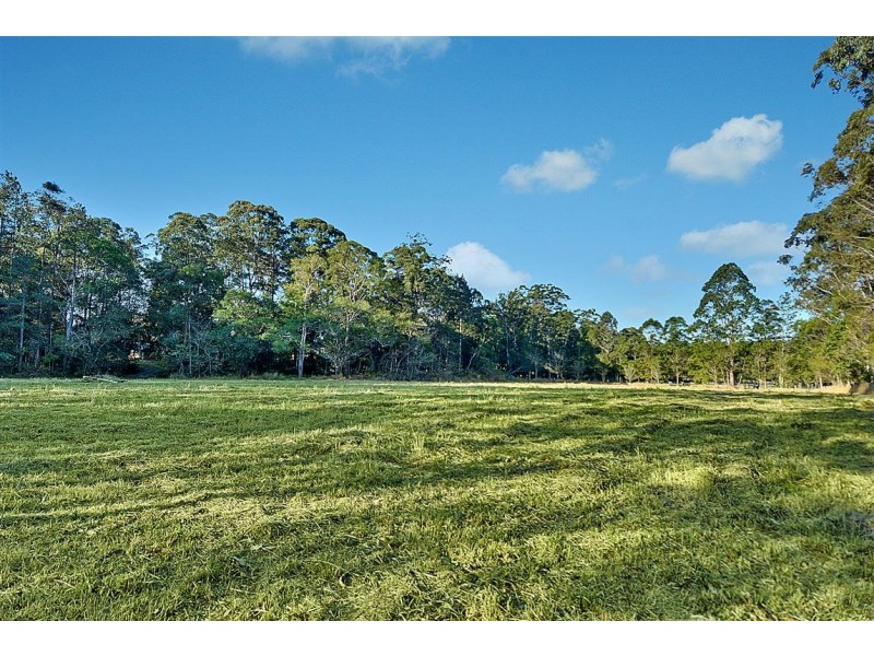 311 Peachester Road, Beerwah QLD 4519