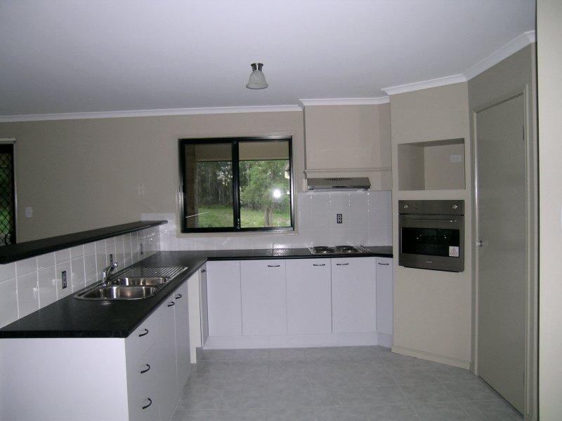 44 Carnarvon Drive, Beerwah QLD 4519