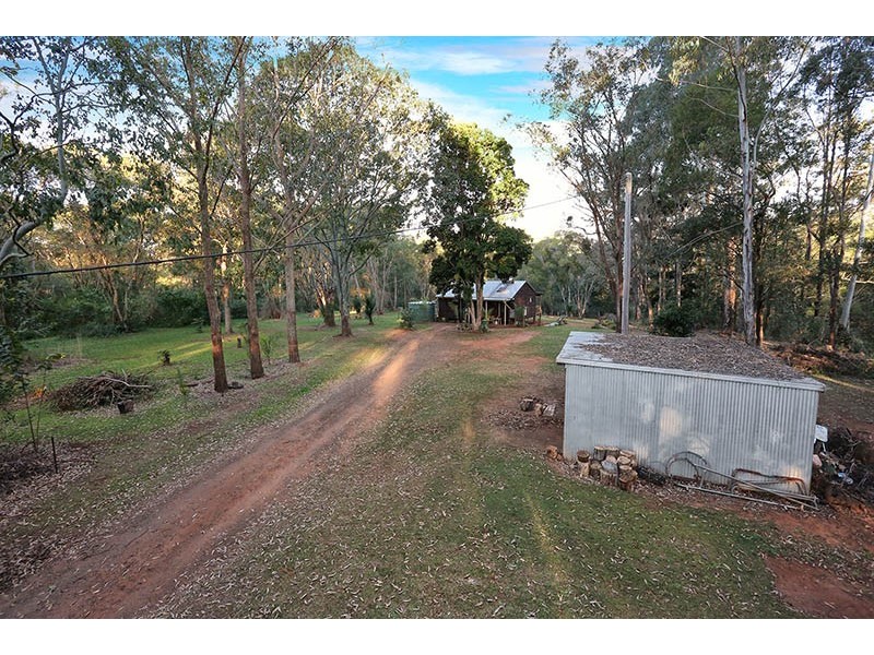 215 Commissioners Flat Road, Peachester QLD 4519