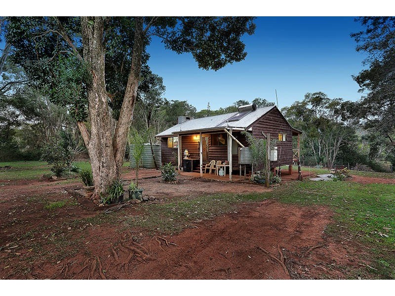 215 Commissioners Flat Road, Peachester QLD 4519