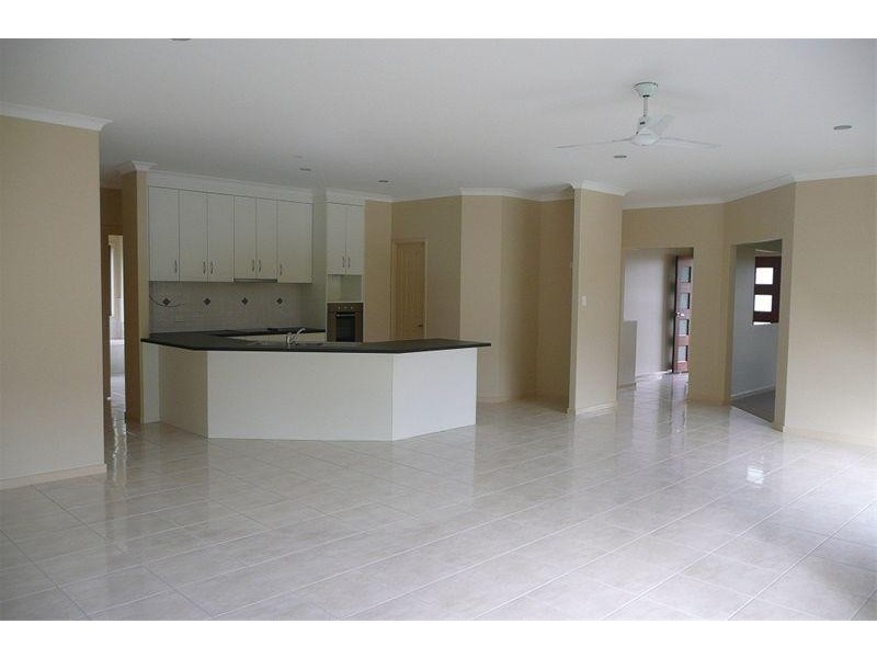 31 Greenview Avenue, Beerwah QLD 4519