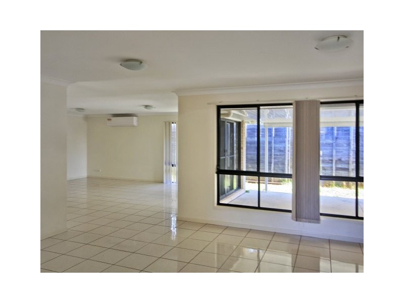 12 Sapphire Court, Beerwah QLD 4519