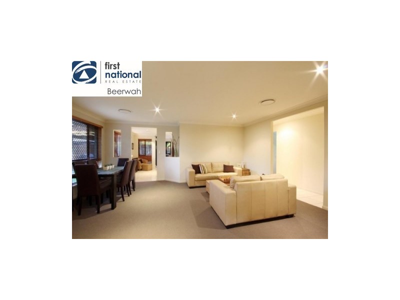 12 Crumpton Place, Beerwah QLD 4519