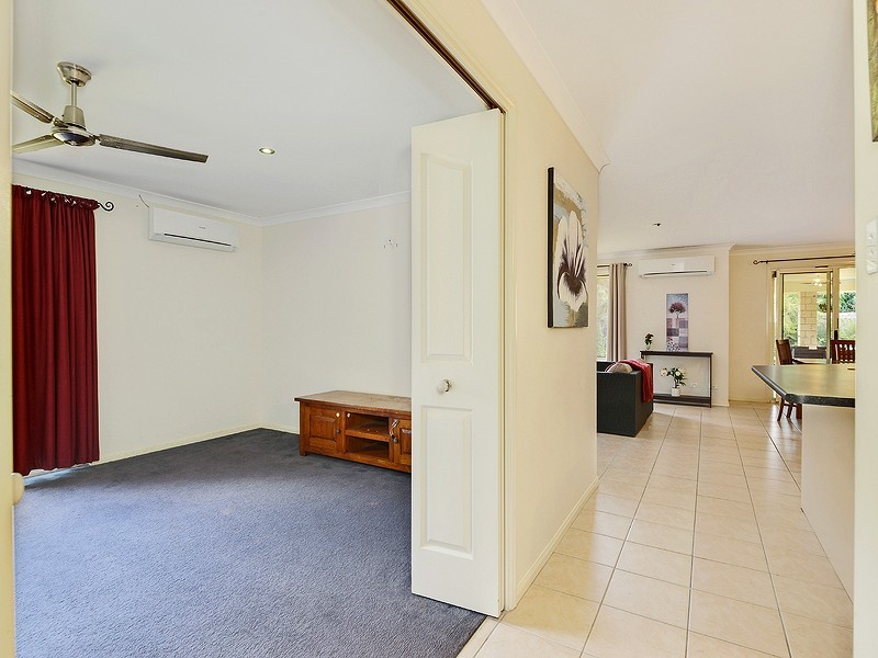 68 Allan Ave, Glass House Mountains QLD 4518