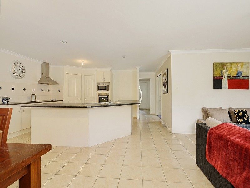68 Allan Ave, Glass House Mountains QLD 4518