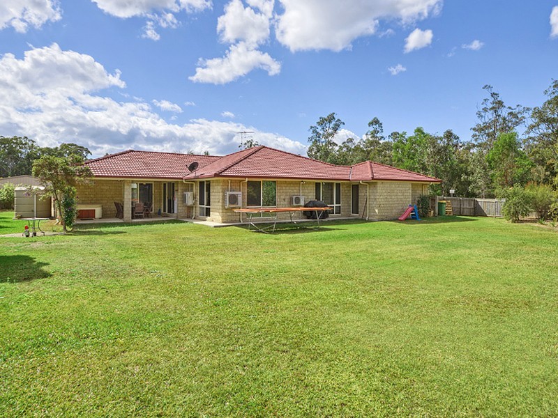 68 Allan Ave, Glass House Mountains QLD 4518