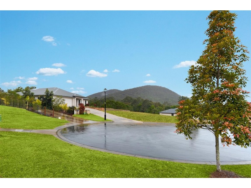 42 Otto Nothling Place, Beerwah QLD 4519