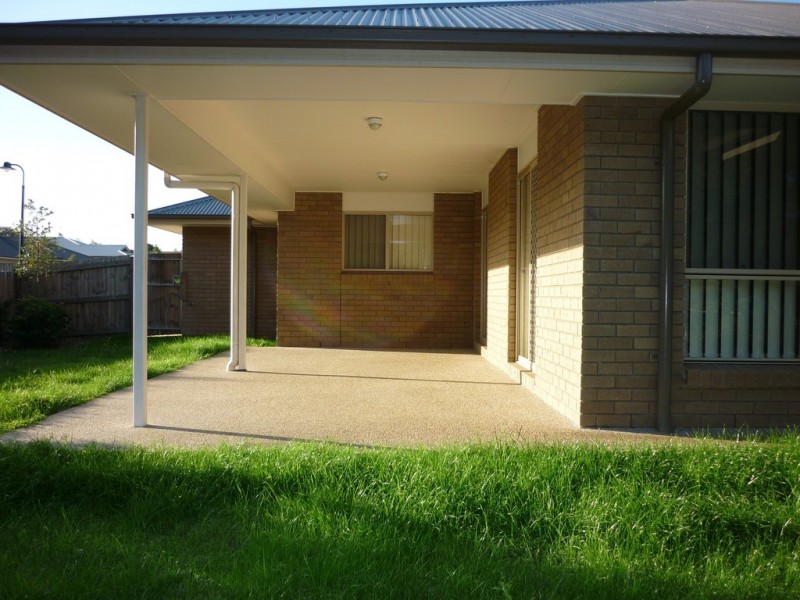 27 Parkside Drive, Beerwah QLD 4519