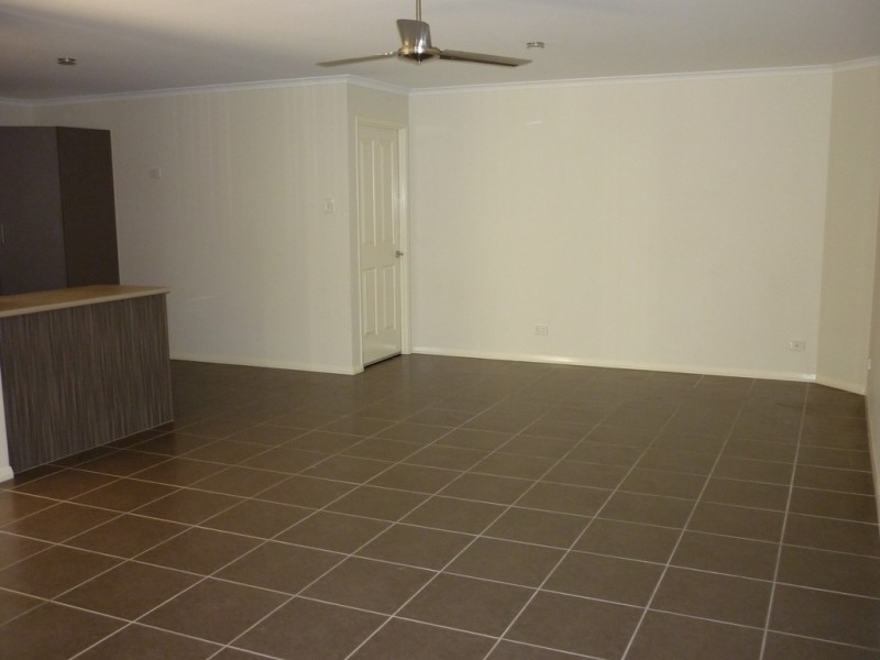 27 Parkside Drive, Beerwah QLD 4519