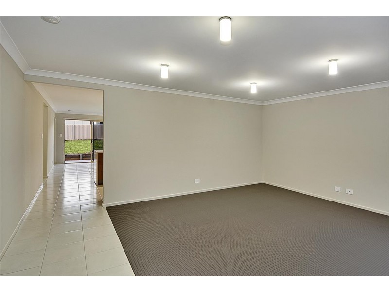 36 Kirsten Dve, Glass House Mountains QLD 4518