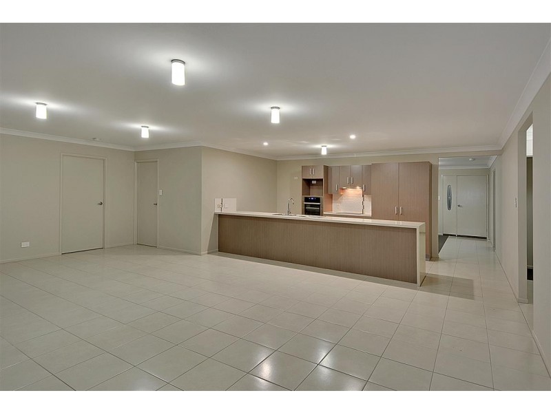 36 Kirsten Dve, Glass House Mountains QLD 4518