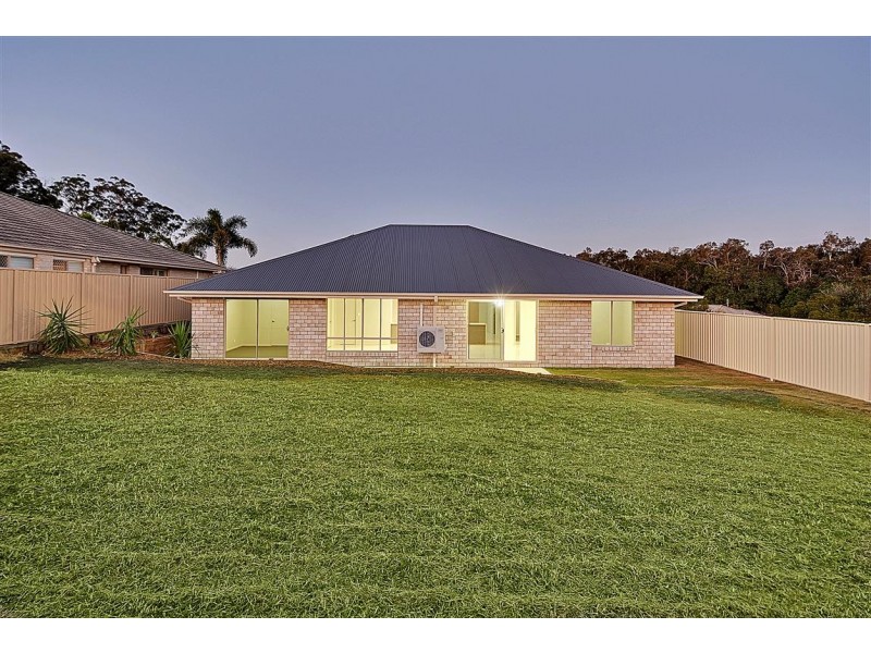 36 Kirsten Dve, Glass House Mountains QLD 4518