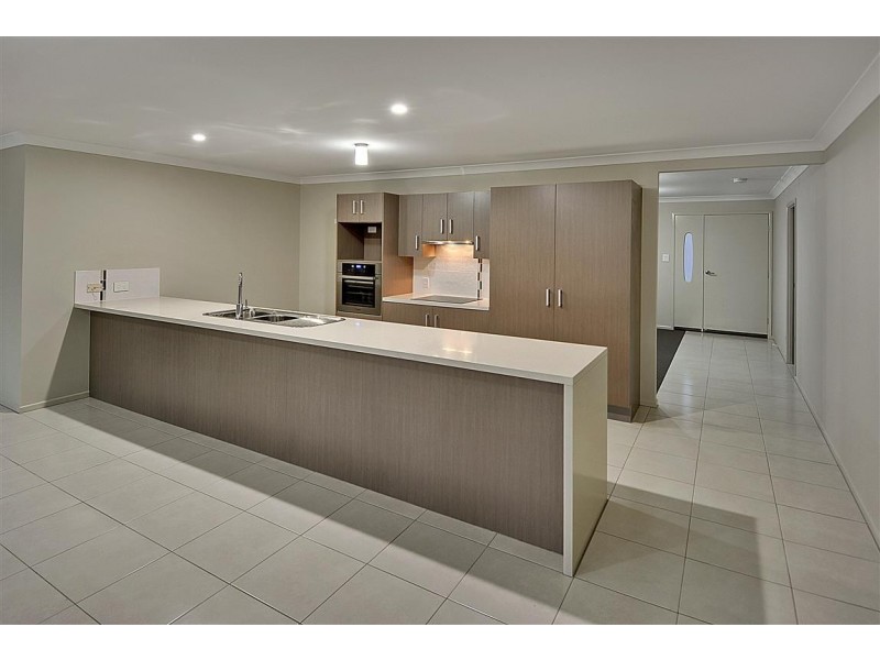 36 Kirsten Dve, Glass House Mountains QLD 4518