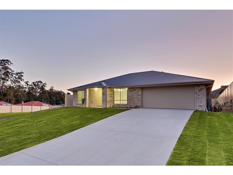 36 Kirsten Dve, Glass House Mountains QLD 4518